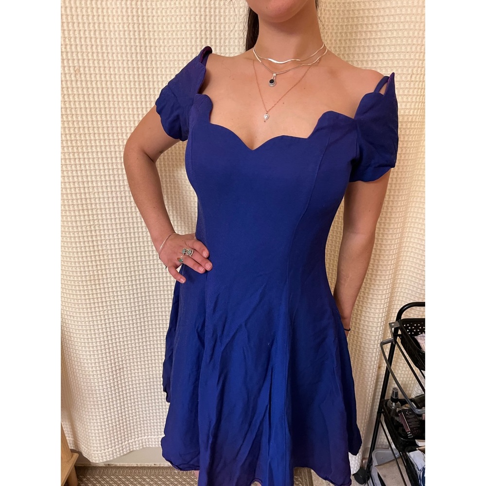 Vintage 1980s scalloped neck dress